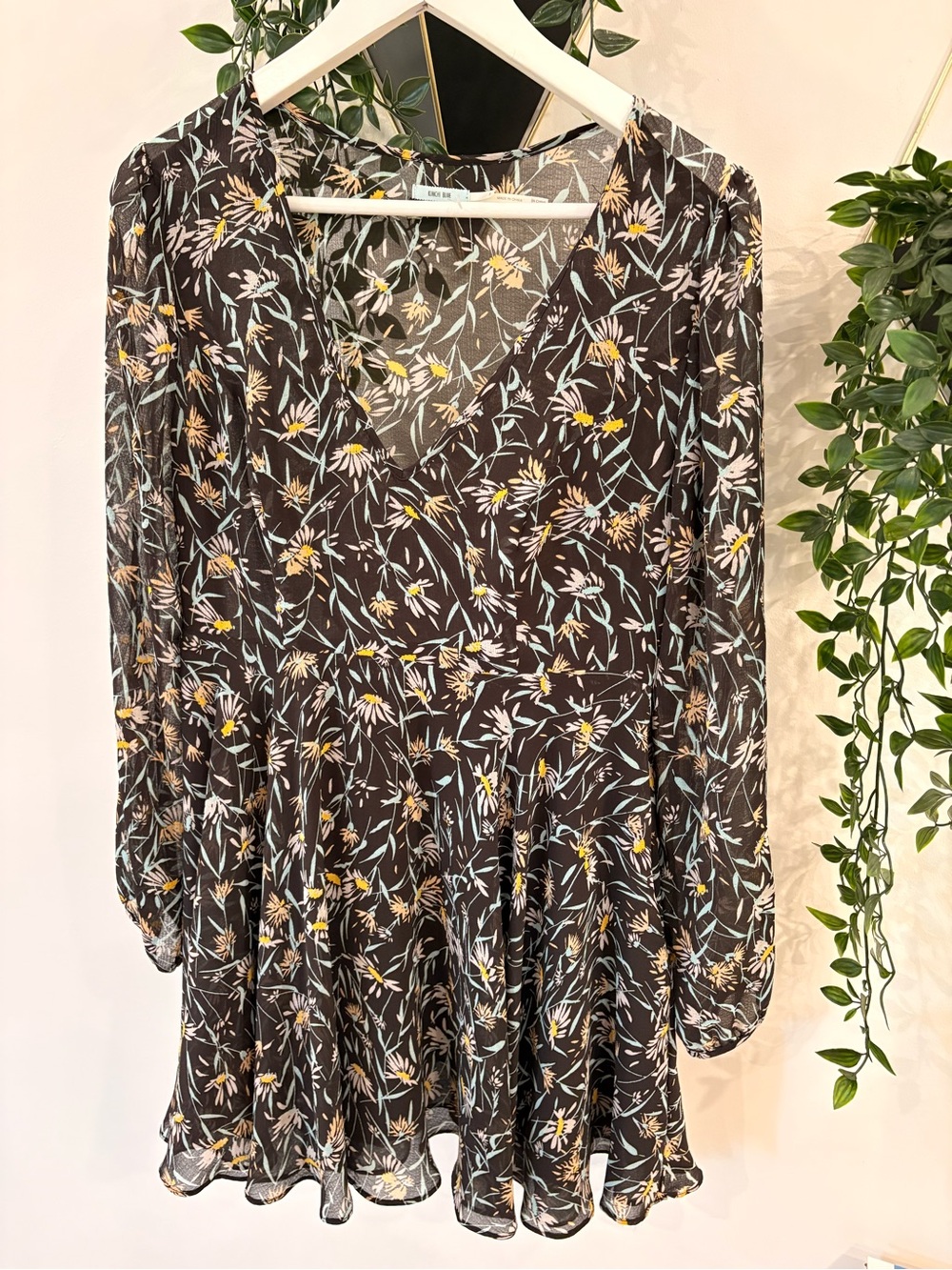 Kimchi Blue Black Floral V-Neck Long-Sleeve Mini Dress